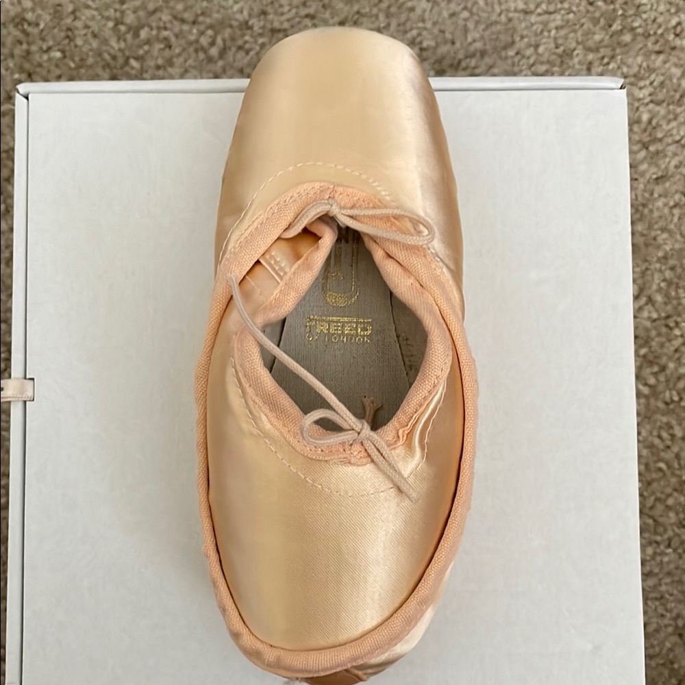 Freed of London Ballet Pointe Shoe